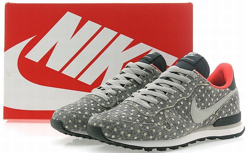 ebay nike internationalist